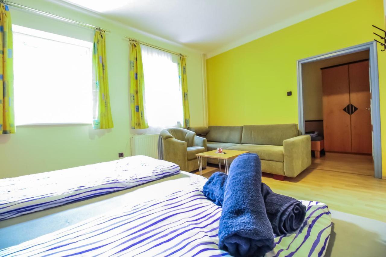 Deluxe 5p Bs Apartment *